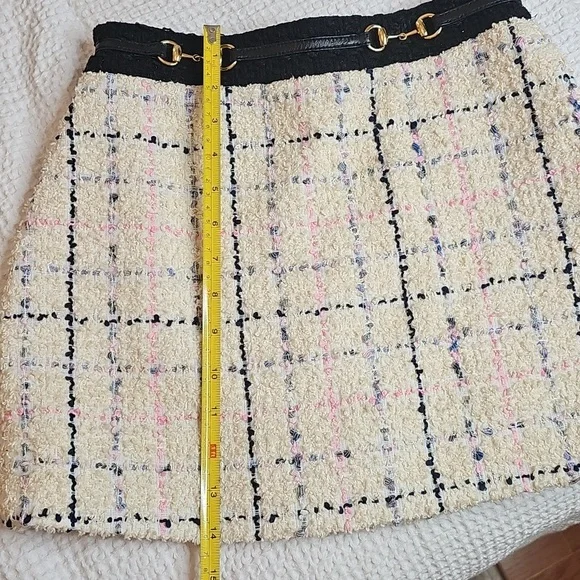 Gucci Patterned Tweed Mini Skirt in White - Picture 12 of 12